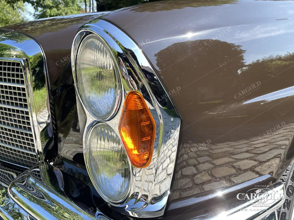 Cargold - Mercedes 280 SE 3.5 Coupé - Restauriert D-Benz / Klimaanlage  - Bild 10