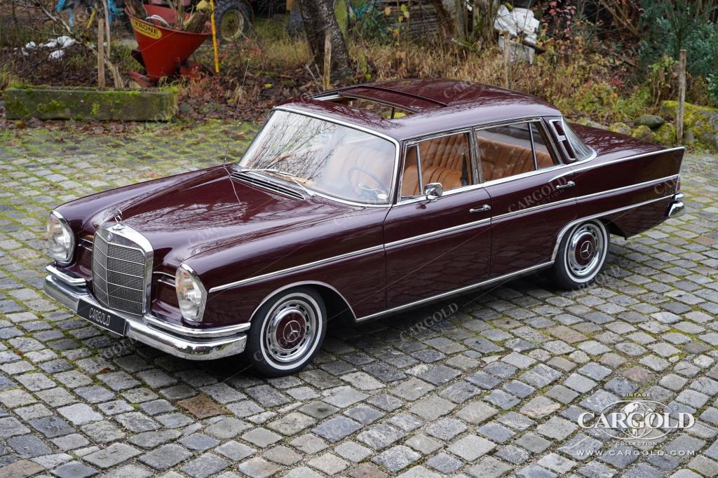 Cargold - Mercedes 300 SE Heckflosse - Rarität / Schiebedach  - Bild 33