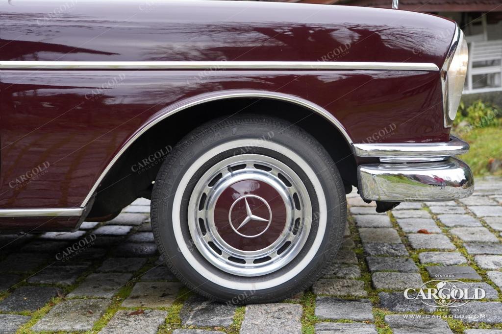 Cargold - Mercedes 300 SE Heckflosse - Rarität / Schiebedach  - Bild 46