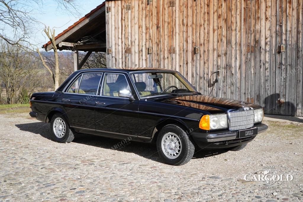 Cargold - Mercedes 200 D / W123 - erst 21.987 km! Schiebedach  - Bild 11